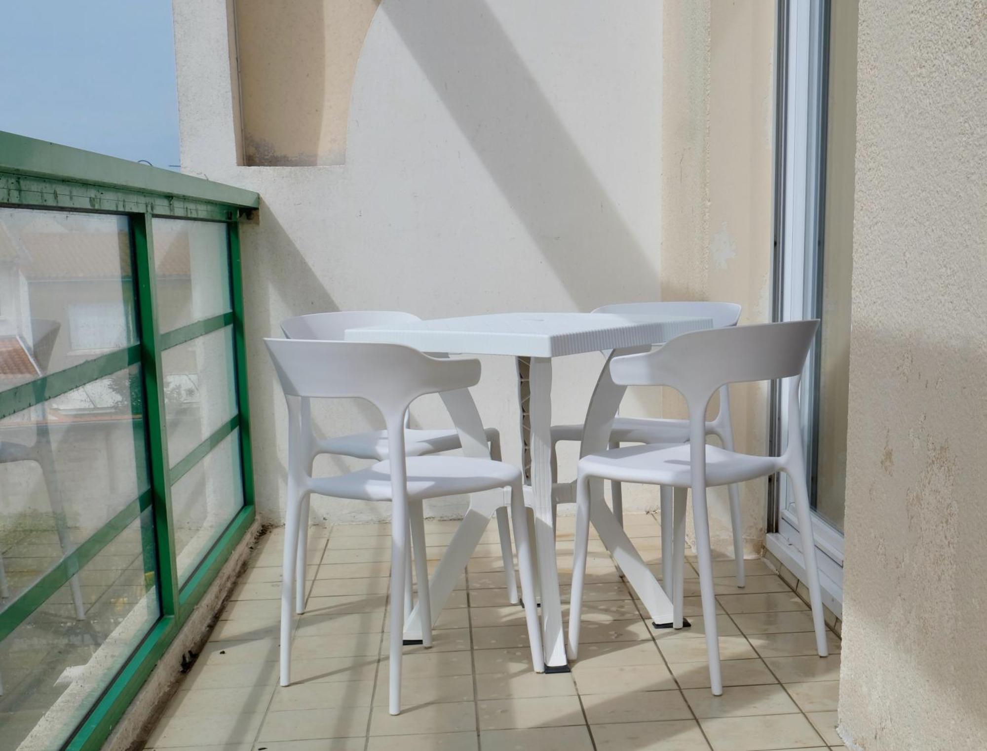 Appartement Lumineux, 80M2, Au Calme, 10Mn A Pieds De La Plage Ле-Сабль-д’Олон Экстерьер фото